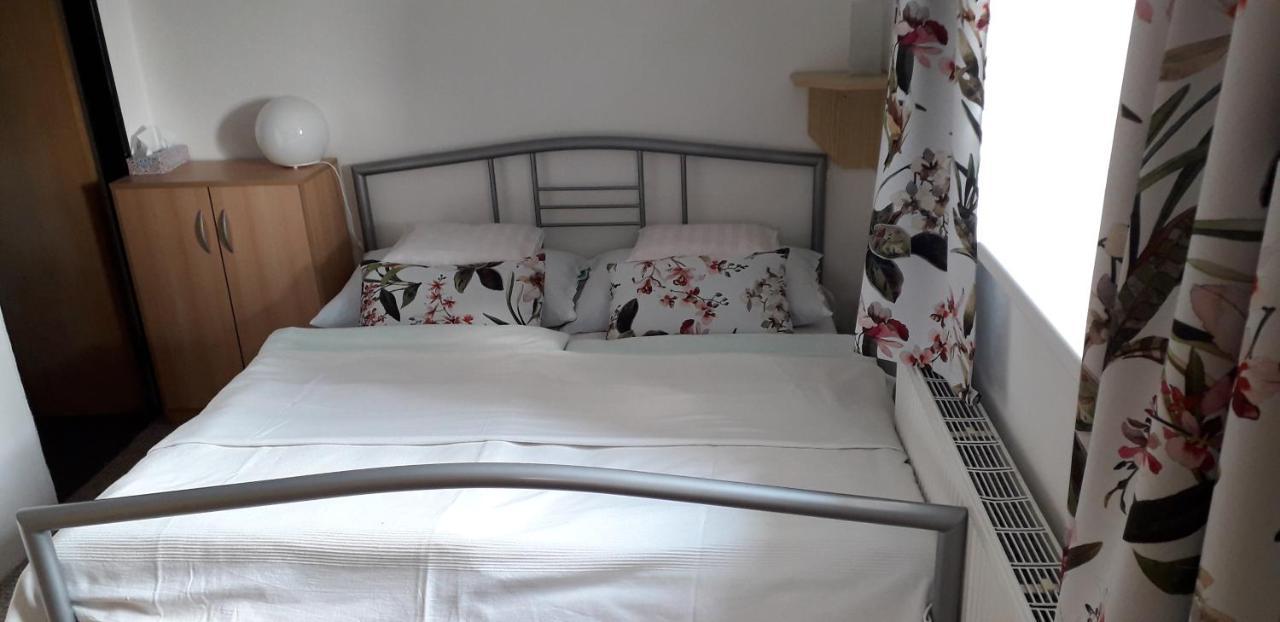 Apartmán Woodcock Poniklá Exteriér fotografie