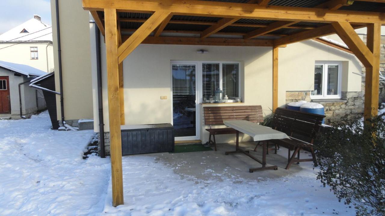 Apartmán Woodcock Poniklá Exteriér fotografie