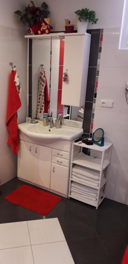 Apartmán Woodcock Poniklá Exteriér fotografie
